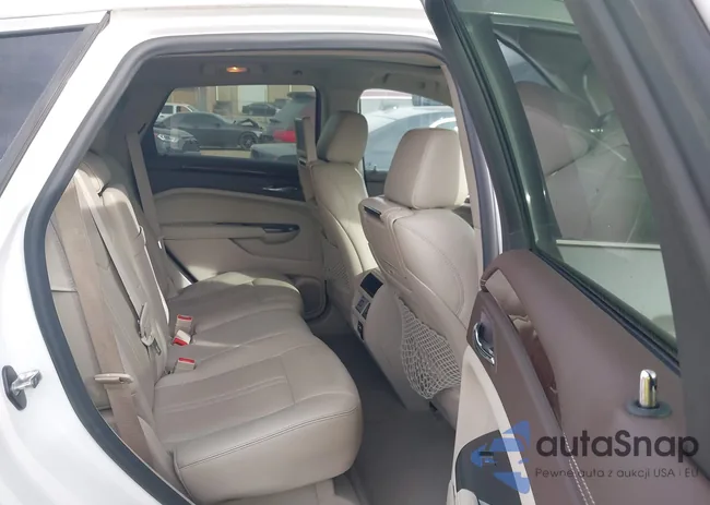 3GYFNAE37CS606908: 44049840