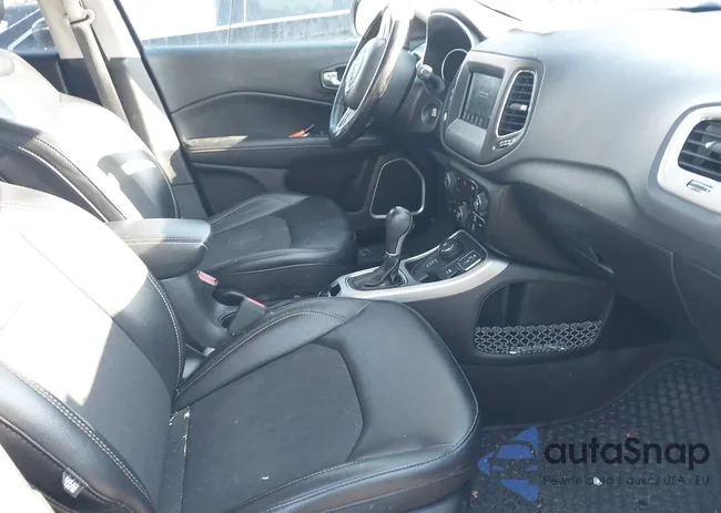 3C4NJDBB5LT160701: 44050107