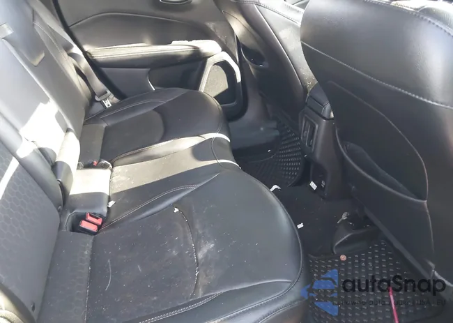 3C4NJDBB5LT160701: 44050107