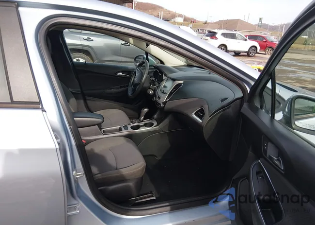 1G1BC5SM2J7137729: 44050144