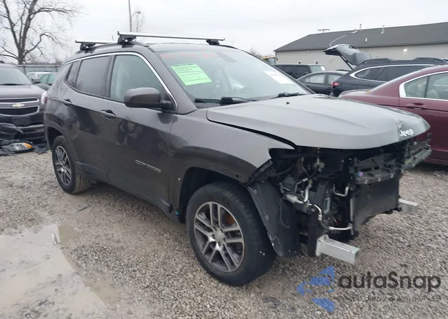 3C4NJDBB6JT142625: 44049229