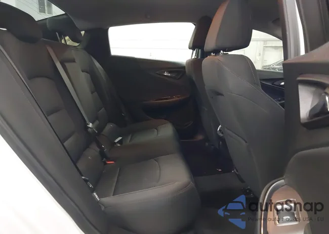 1G1ZD5STXMF048374: 44049545