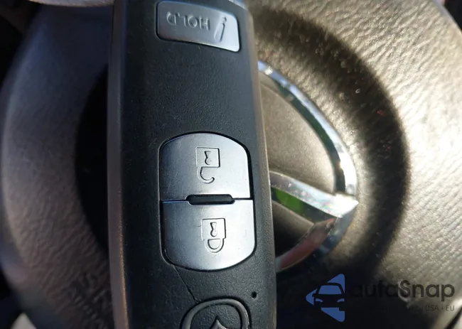 JM3KE4DY5G0889638: 44049552