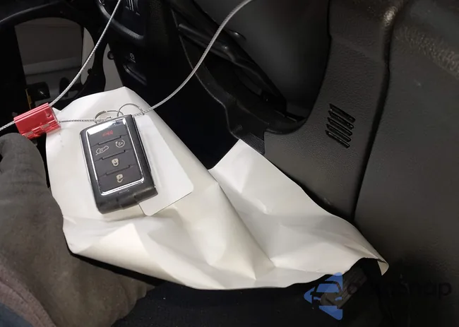 1C4RJHAG4N8606781: 44051053