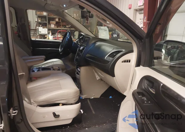 2C4RC1CG0DR805389: 44051078