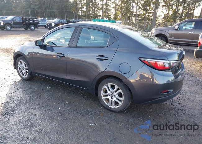 3MYDLBYV8HY163423: 44051173