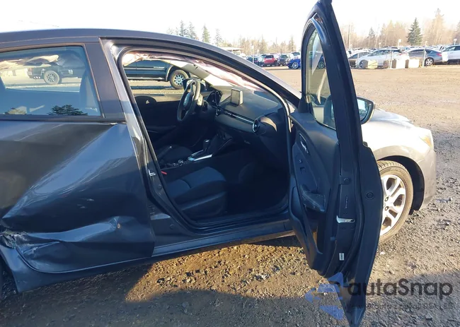 3MYDLBYV8HY163423: 44051173