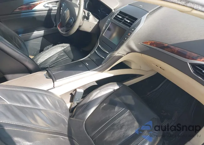 3LN6L2LU6DR805112: 44050228