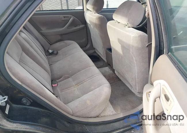 4T1BG22K7WU250752: 44050235