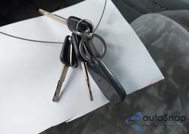 2HKYF18464H533428: 44051653