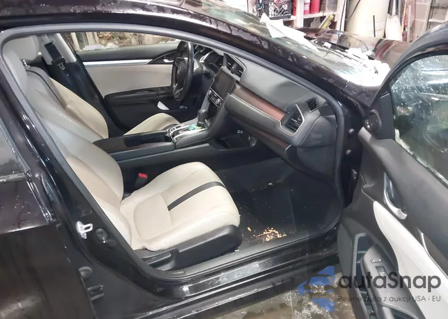 JHMFC1F76JX028050: 44051747