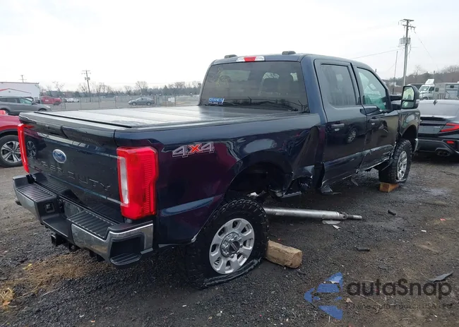 1FT7W2BT9PEC48437: 44051795