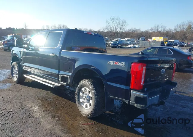 1FT7W2BT9PEC48437: 44051795