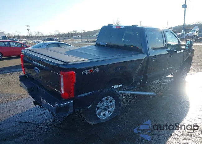 1FT7W2BT9PEC48437: 44051795