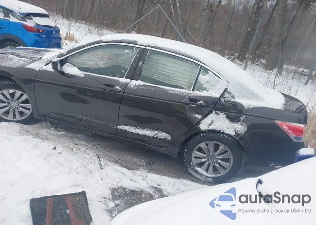 1HGCP2F74CA027453: 44051886