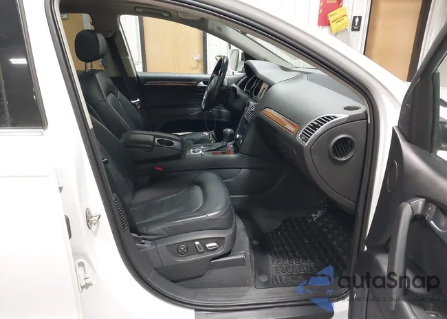 WA1LGAFE0FD005969: 44052075