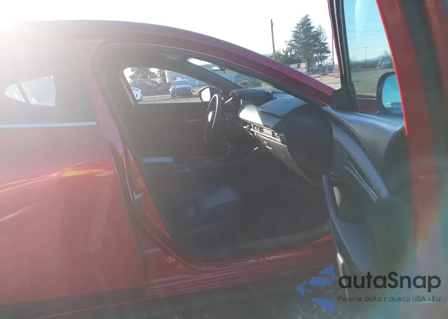 JM1BPAKM8R1714010: 44052171