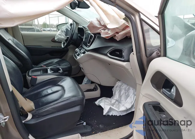 2C4RC1BG6HR564428: 44052199