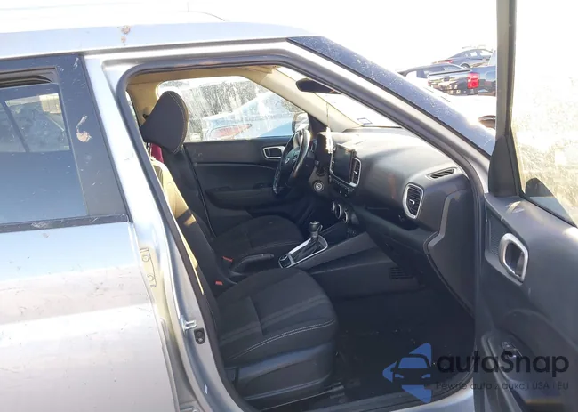 KMHRC8A33MU071242: 44051249