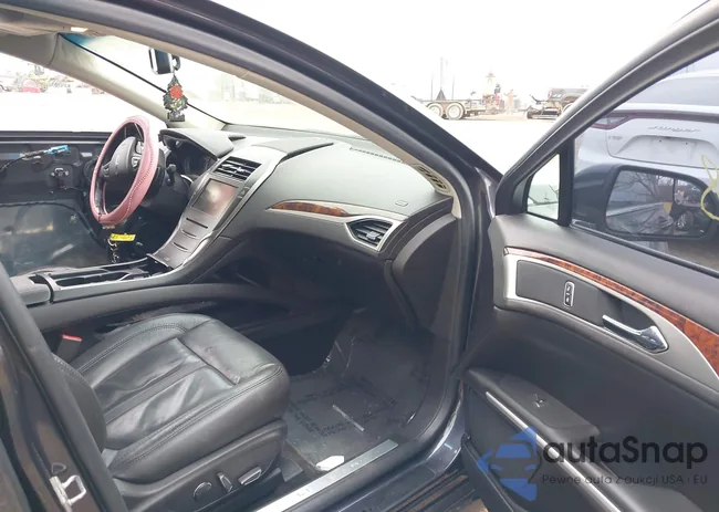 3LN6L2G96ER834732: 44051328