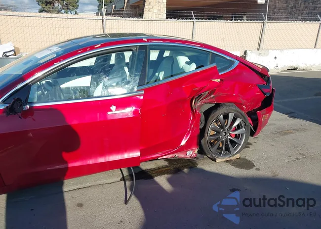 5YJ3E1EC3LF641852: 44051421