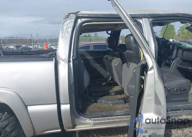 2GCEK13TX41307133: 44051444