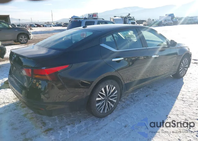 1N4BL4DVXSN401709: 44051555