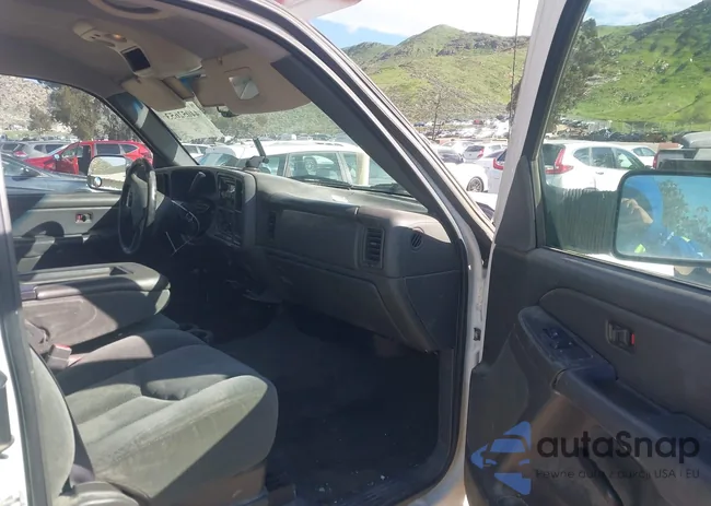 1GCHC29U84E349055: 44052653