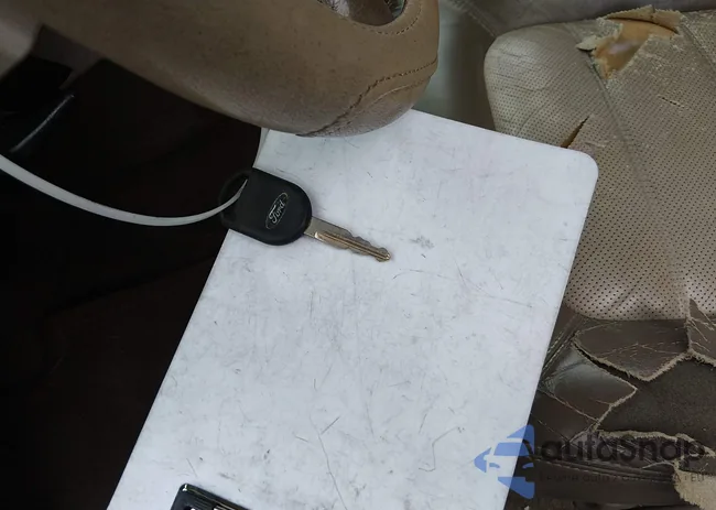 1FMDU64W62UB12882: 44052860