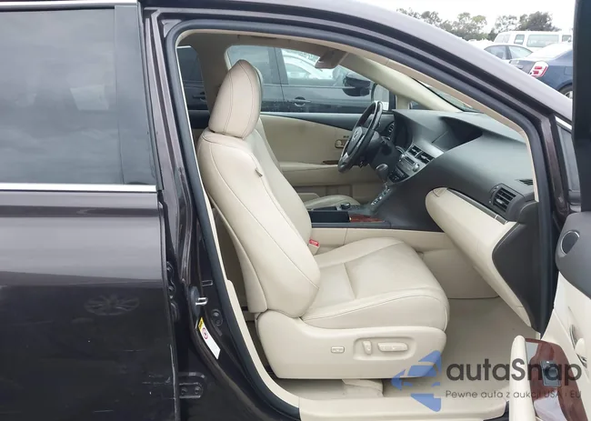 2T2ZK1BA6DC113746: 44052884