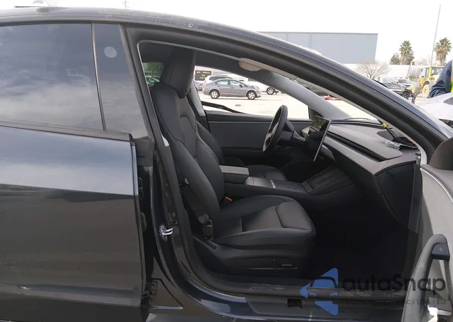 5YJ3E1EA9SF009743: 44052910