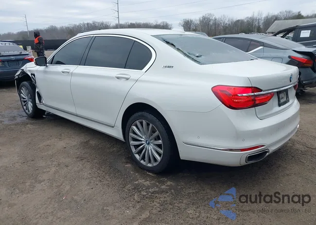 WBA7J2C30HG497743: 44053133