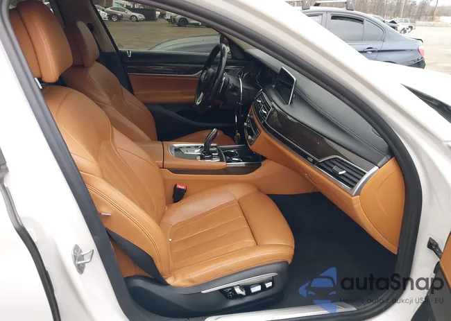 WBA7J2C30HG497743: 44053133