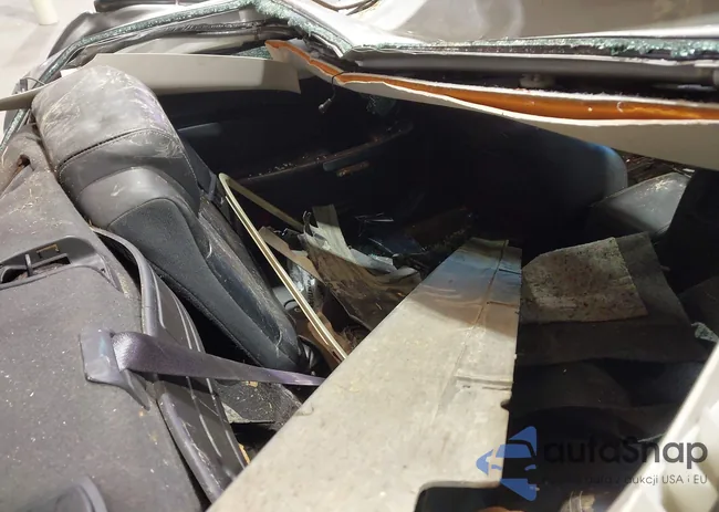 2G2WP552781121674: 44053165