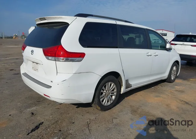 5TDYK3DC3BS074645: 44052250