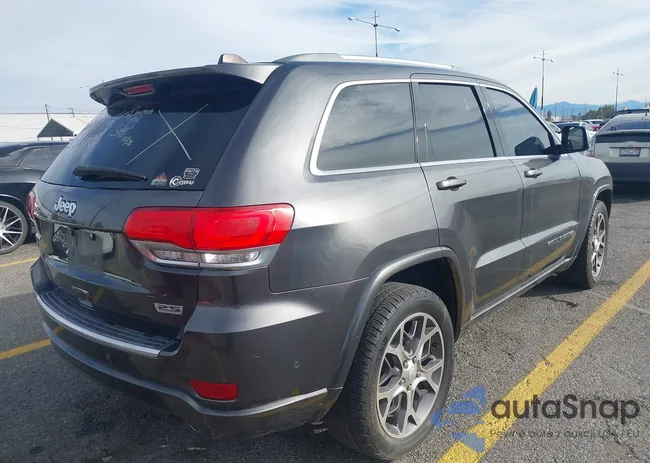 1C4RJEBG5JC268943: 44052280