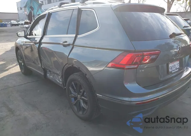 3VV3B7AX9RM122766: 44052351