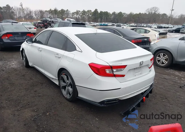 1HGCV2F92KA026730: 44052579