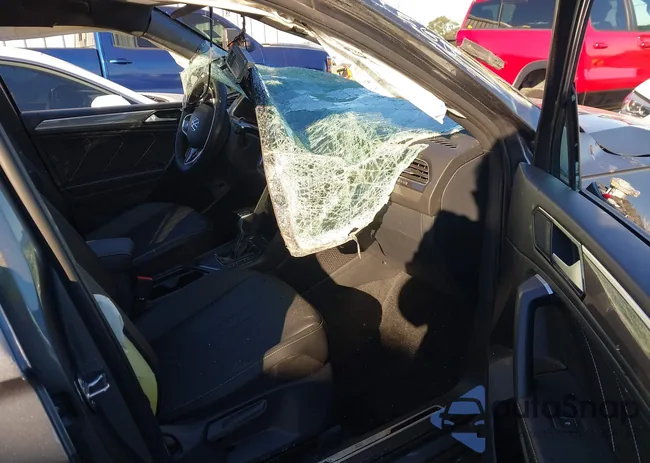 3VVCB7AX9RM104445: 44052584