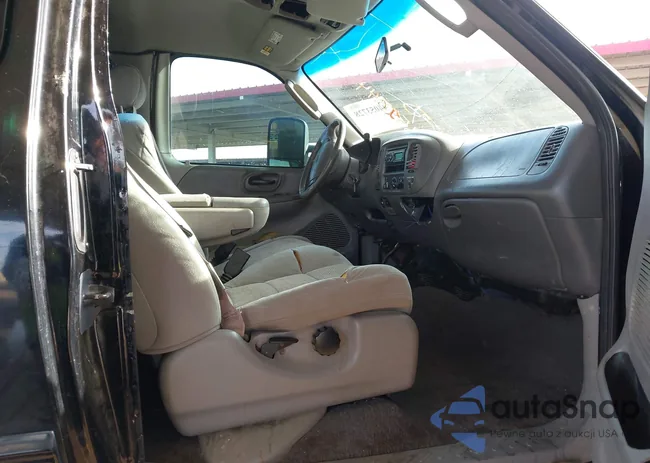 1FTRX18L22NB52844: 44053728