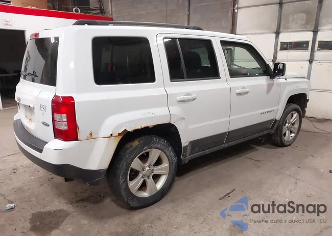 1C4NJRFB8ED792799: 44053887