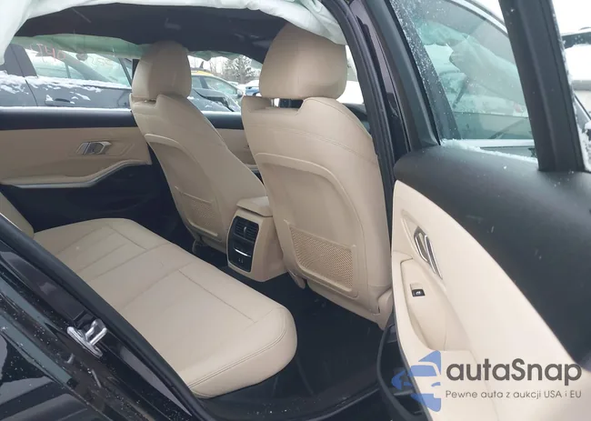 3MW5R7J09M8B54721: 44053952