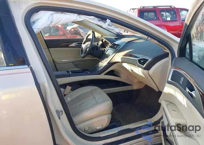 3LN6L2LU9ER830281: 44053421