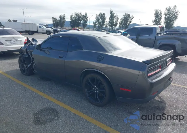 2C3CDZAG4JH262932: 44053431