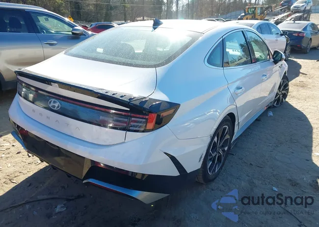 KMHL64JA1RA416216: 44054617