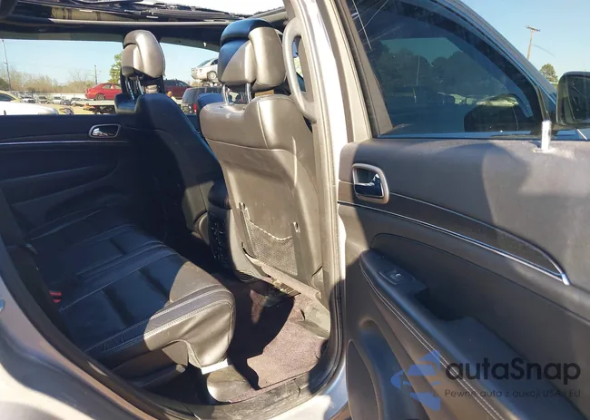 1C4RJEBG0HC779227: 44054664