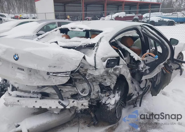 WBAJA5C59KWW09980: 44054709