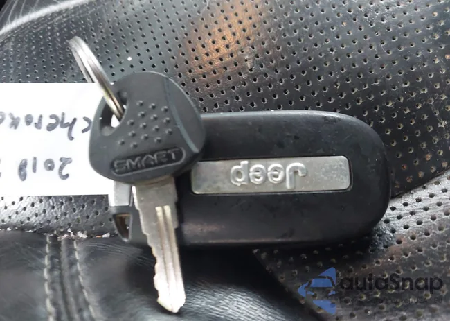 1C4PJLDB7KD300493: 44054718