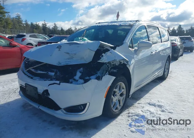 2C4RC1EG5KR635847: 44055038