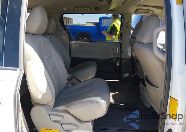 5TDYK3DC3DS315364: 44055044